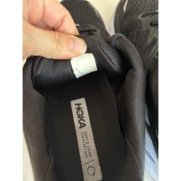 Hoka One One Clifton 8 running shoes sz 11 M blk wht athletic training outdoors main image 8